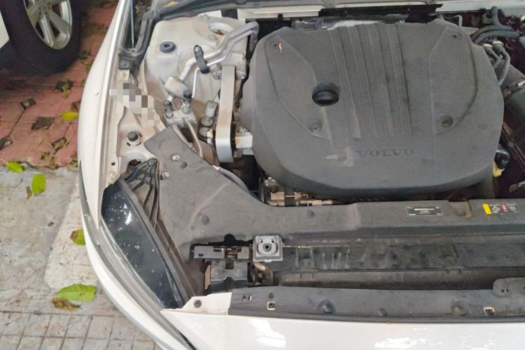 Used Volvo S60 2022 B4 Zhiyuan Luxury Edition Engine Bay Right