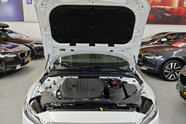 Used Volvo S60 2022 B4 Zhiyuan Luxury Edition Engine Bay