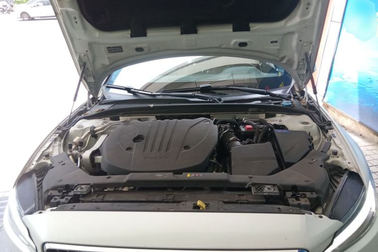 Used Volvo S60 2022 B4 Zhiyuan Luxury Edition Engine Bay