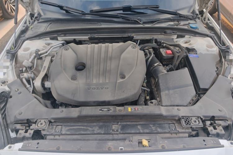 Used Volvo S60 2022 B4 Zhiyuan Luxury Edition Engine Bay