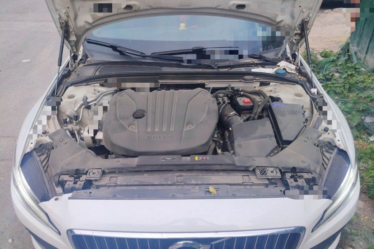 Used Volvo S60 2022 B4 Zhiyuan Luxury Edition Engine Bay
