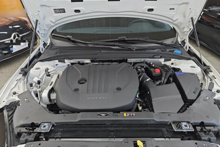 Used Volvo S60 2022 B4 Zhiyuan Luxury Edition Engine Bay