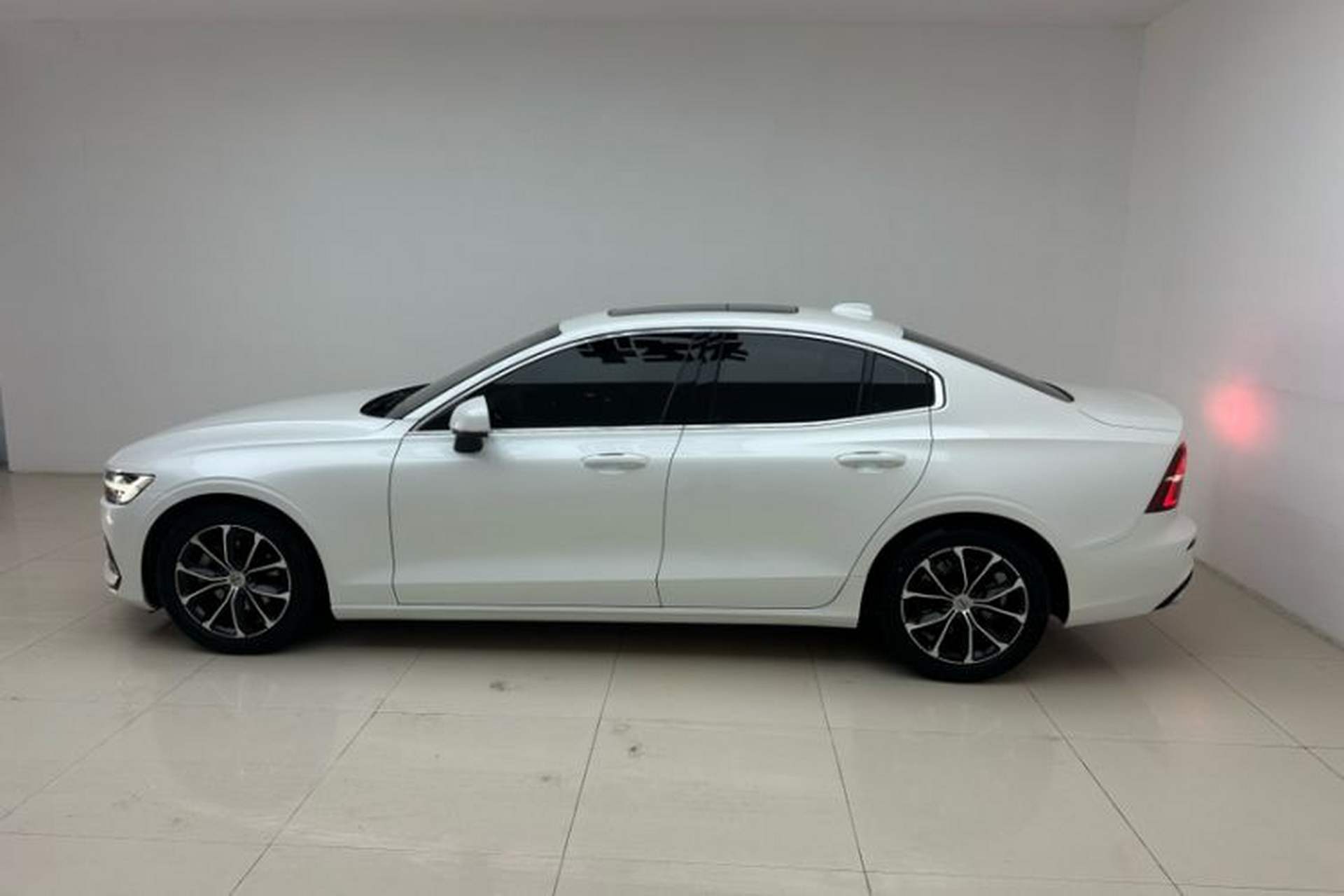 Used Volvo S60 2022 B4 Zhiyi Luxury Edition Exterior 1