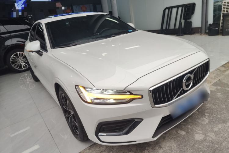 Used Volvo S60 2022 B4 Zhiyi Luxury Edition Exterior 1