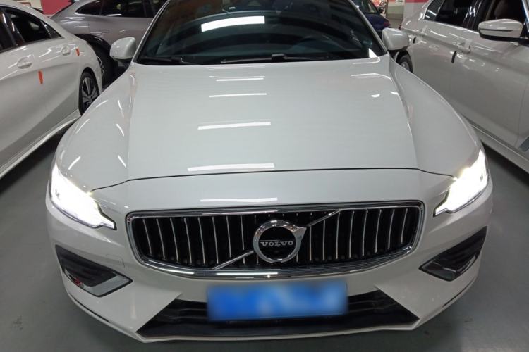 Used Volvo S60 2022 B4 Zhiyi Luxury Edition Exterior 1
