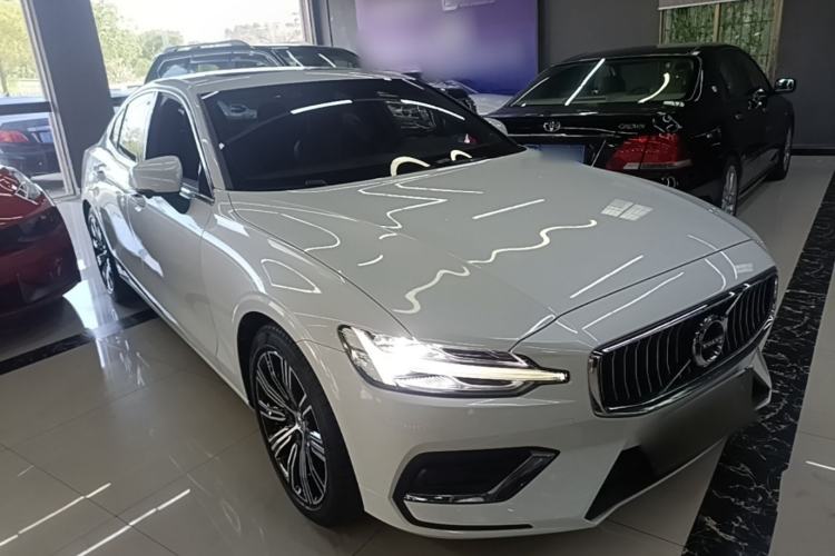 Used Volvo S60 2022 B4 Zhiyuan Luxury Edition Exterior 1