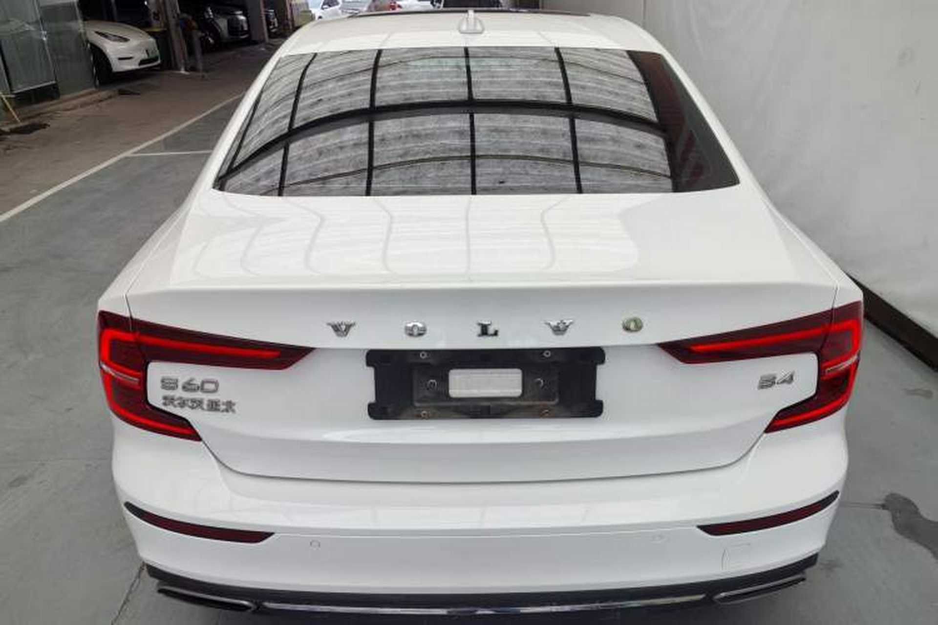 Used Volvo S60 2022 B4 Zhiyi Luxury Edition Exterior 10