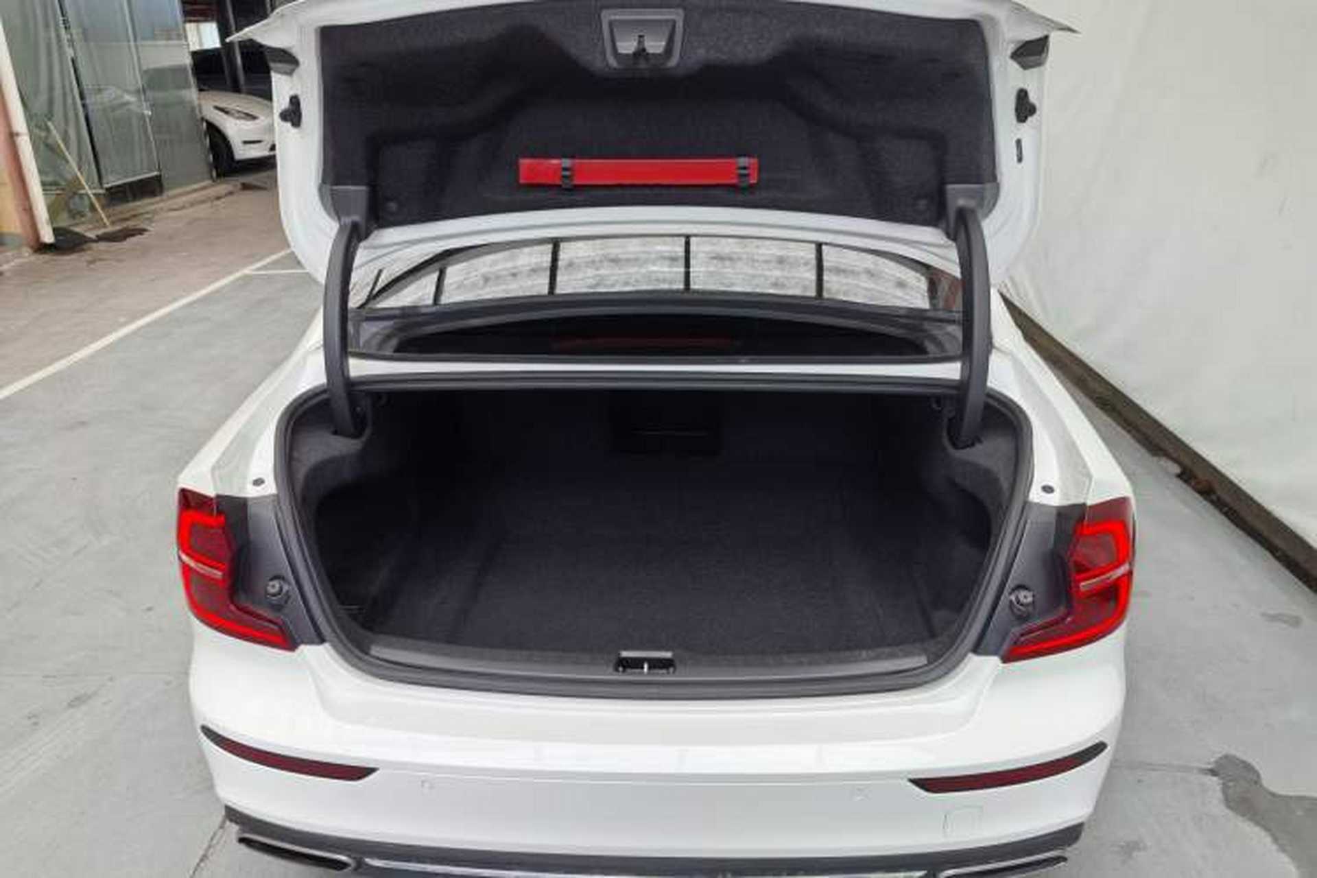 Used Volvo S60 2022 B4 Zhiyi Luxury Edition Exterior 11