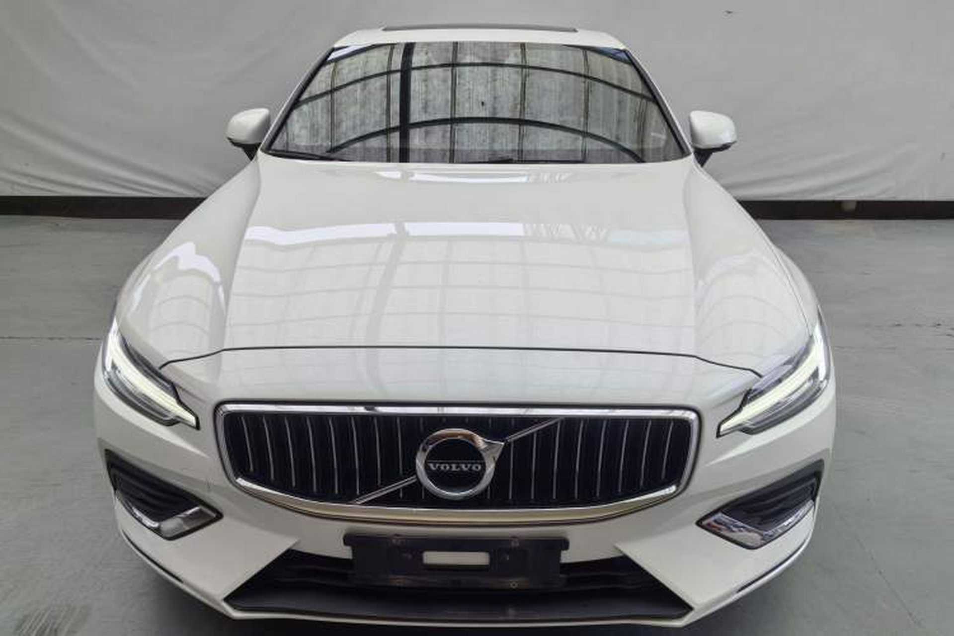 Used Volvo S60 2022 B4 Zhiyi Luxury Edition Exterior 3