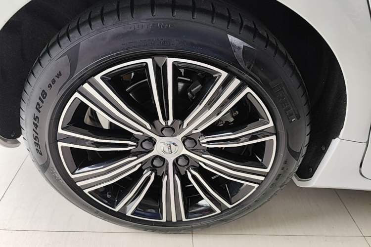 Used Volvo S60 2022 B4 Zhiyuan Luxury Edition Exterior 3