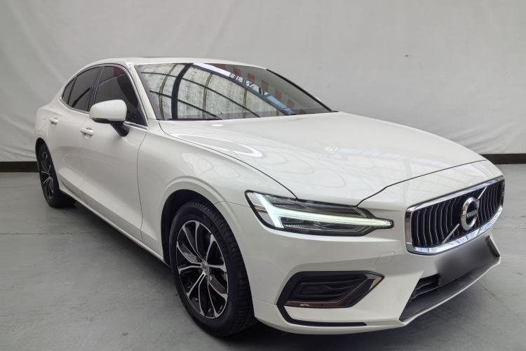 Used Volvo S60 2022 B4 Zhiyi Luxury Edition Exterior 3
