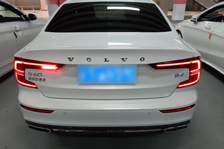 Used Volvo S60 2022 B4 Zhiyi Luxury Edition Exterior 4