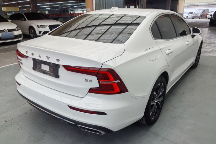 Used Volvo S60 2022 B4 Zhiyi Luxury Edition Exterior 6