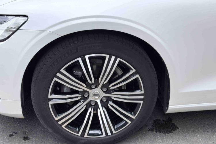Used Volvo S60 2022 B4 Zhiyuan Luxury Edition Exterior 8
