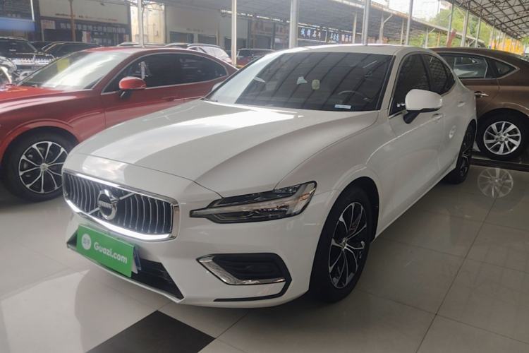 Used Volvo S60 2022 B4 Zhiyi Luxury Edition Guazi used car, China used car export, Used car for sale, Used  cars, Cheapest cars for sale