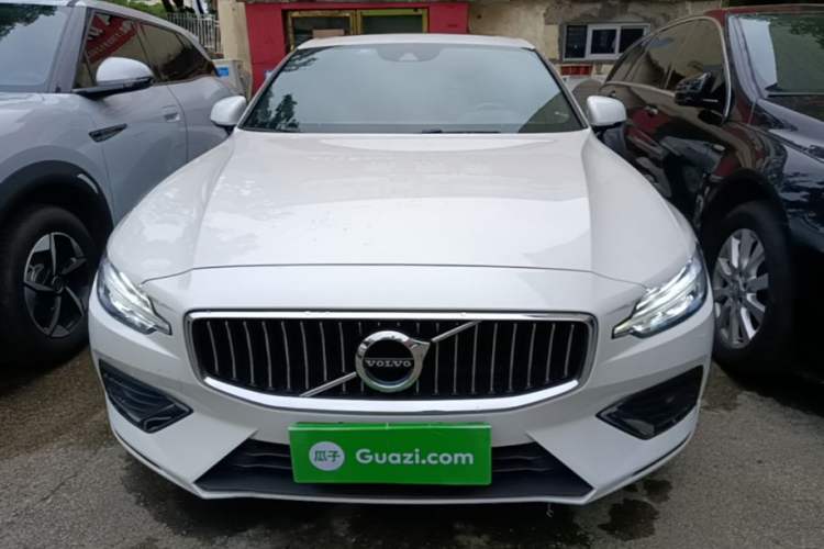 Used Volvo S60 2022 B4 Zhiyi Luxury Edition Front