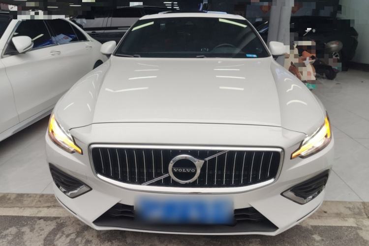 Used Volvo S60 2022 B4 Zhiyi Luxury Edition Front
