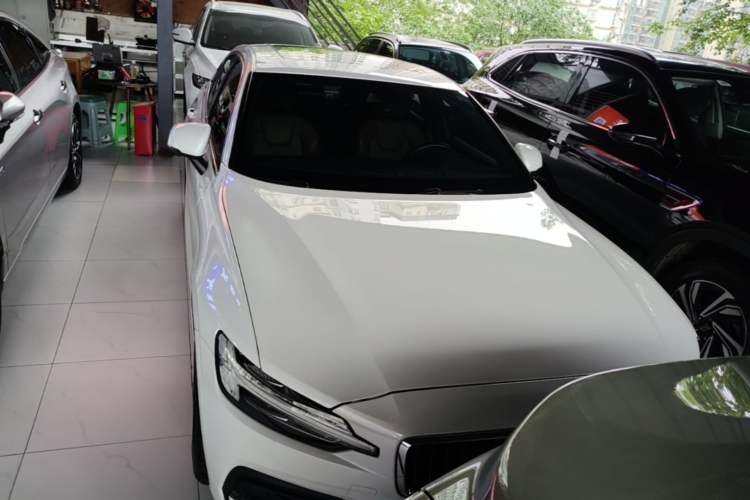 Used Volvo S60 2022 B4 Zhiyi Luxury Edition Front