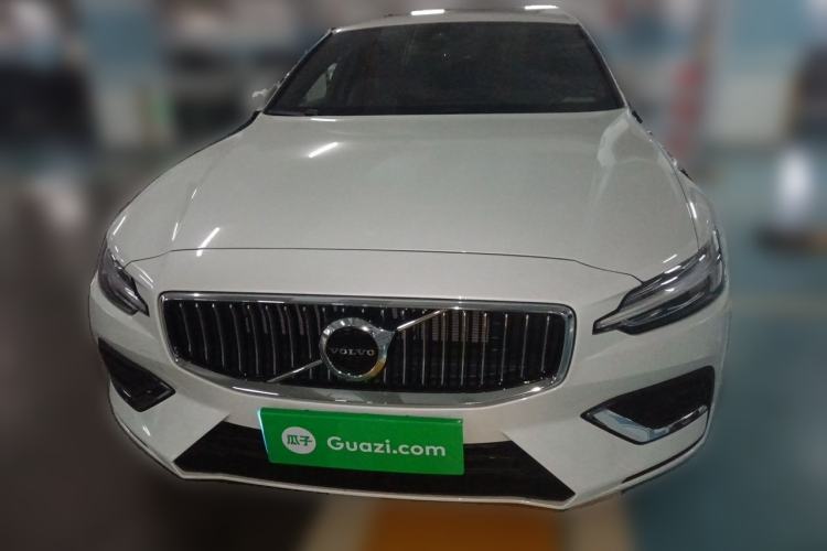 Used Volvo S60 2022 B4 Zhiyuan Luxury Edition Front