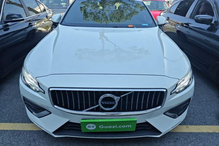 Used Volvo S60 2022 B4 Zhiyi Luxury Edition Front
