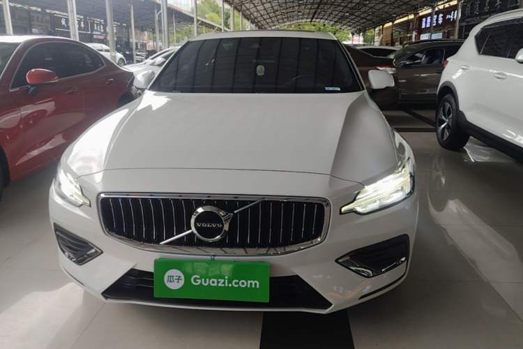 Used Volvo S60 2022 B4 Zhiyi Luxury Edition Front