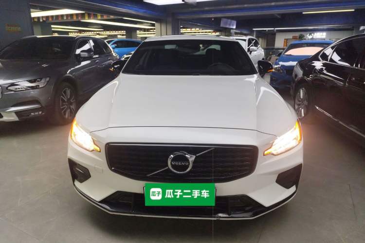 Used Volvo S60 2022 B4 Zhiyuan Sport Edition Front