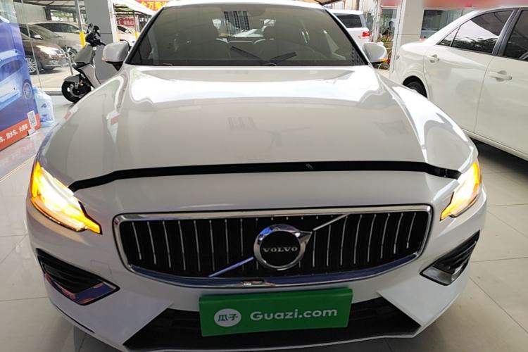 Used Volvo S60 2022 B4 Zhiyuan Luxury Edition Front