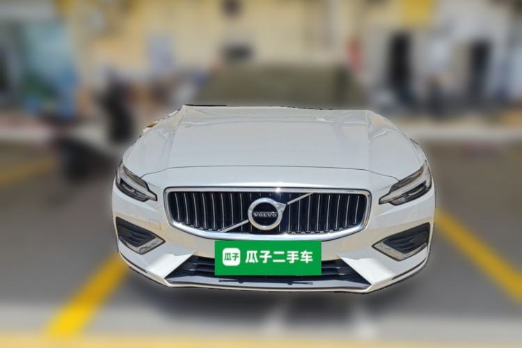 Used Volvo S60 2022 B4 Zhiyuan Luxury Edition Front