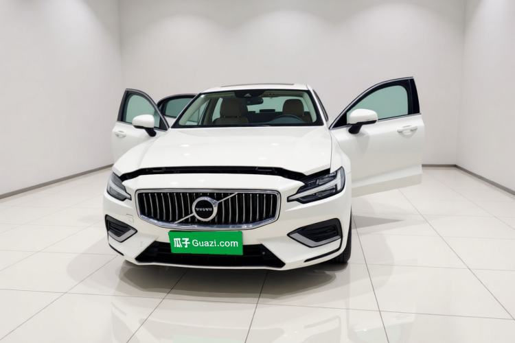 Used Volvo S60 2022 B3 Smart Drive Luxury Edition Front