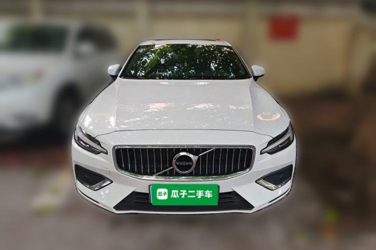 Used Volvo S60 2022 B4 Zhiyuan Luxury Edition Front
