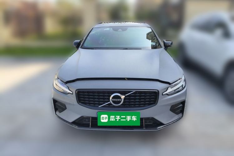 Used Volvo S60 2022 B4 Zhiyuan Sport Edition Front