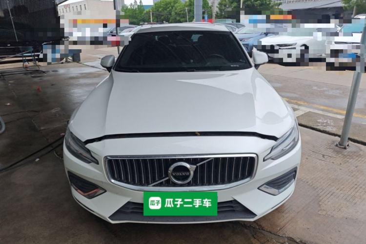 Used Volvo S60 2022 B4 Zhiyuan Luxury Edition Front