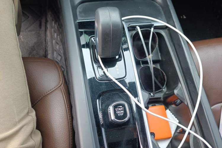 Used Volvo S60 2022 B4 Zhiyi Luxury Edition Gear Lever
