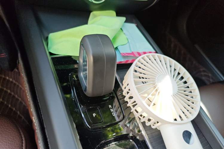 Used Volvo S60 2022 B4 Zhiyi Luxury Edition Gear Lever