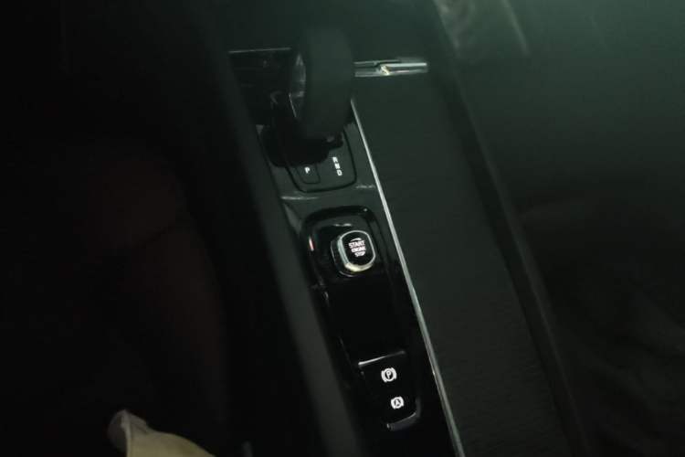 Used Volvo S60 2022 B4 Zhiyi Luxury Edition Gear Lever