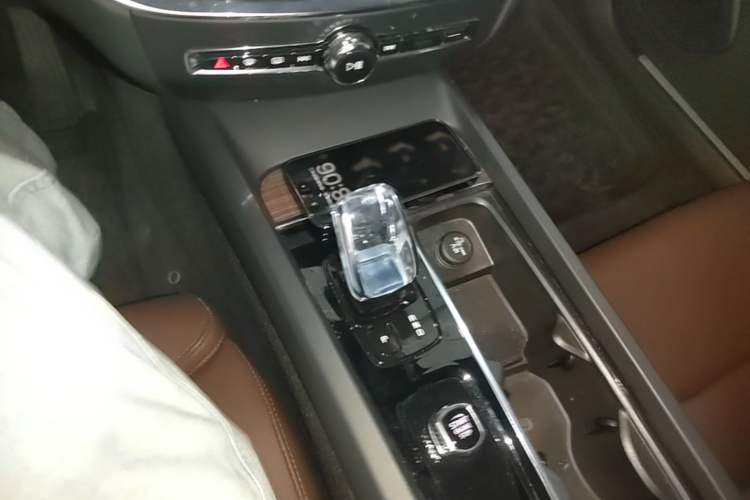 Used Volvo S60 2022 B4 Zhiyuan Luxury Edition Gear Lever