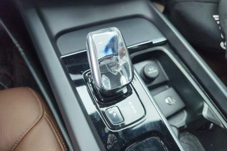 Used Volvo S60 2022 B4 Zhiyi Luxury Edition Gear Lever