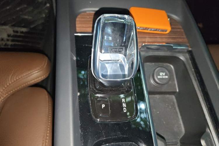 Used Volvo S60 2022 B4 Zhiyuan Luxury Edition Gear Lever