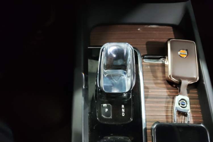 Used Volvo S60 2022 B4 Zhiyuan Luxury Edition Gear Lever
