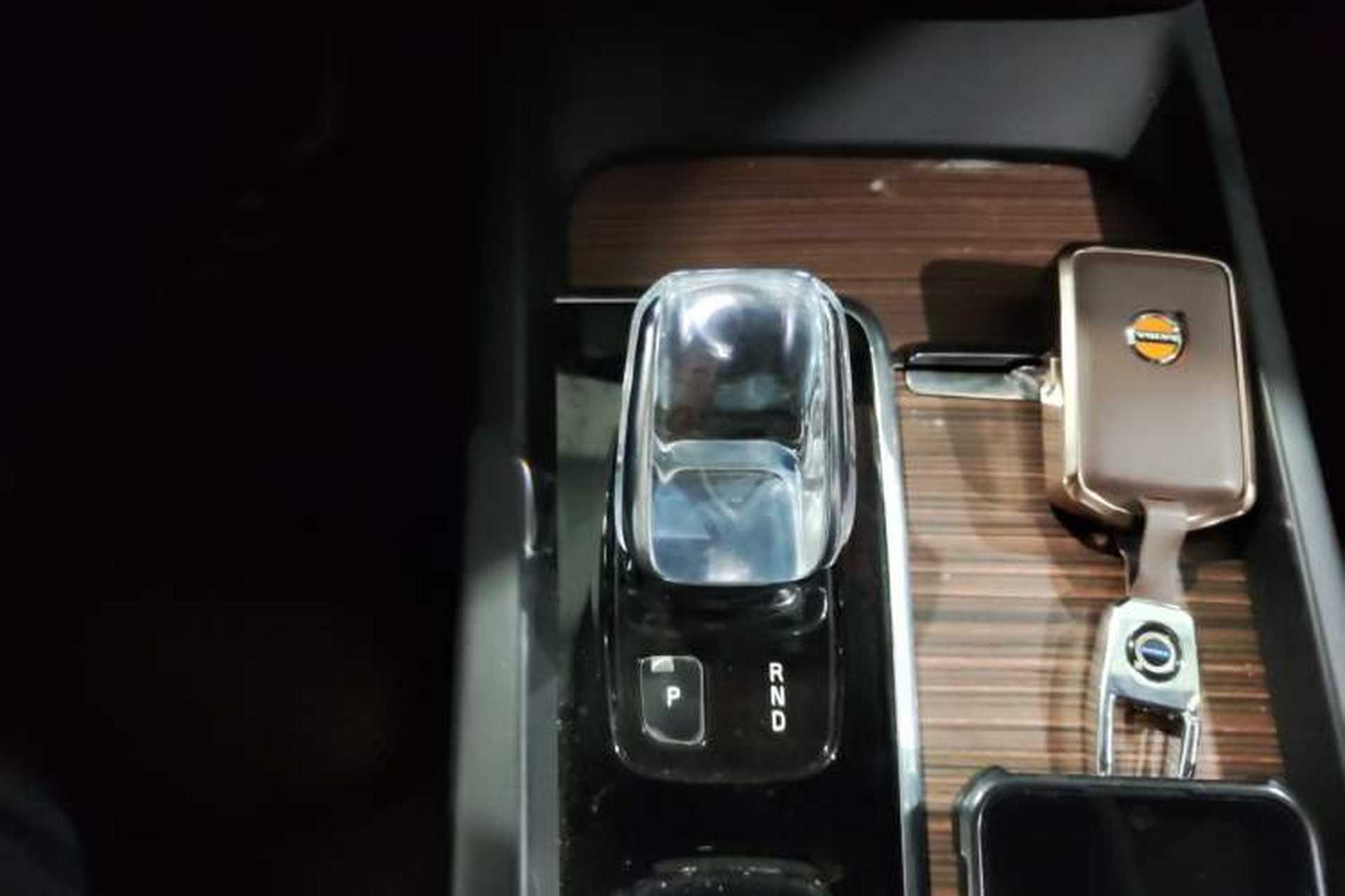 Used Volvo S60 2022 B4 Zhiyuan Luxury Edition Gear Lever