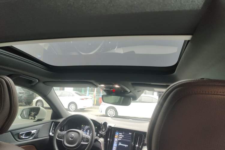 Used Volvo S60 2022 B4 Zhiyi Luxury Edition Headliner