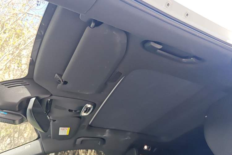 Used Volvo S60 2022 B4 Zhiyuan Sport Edition Headliner