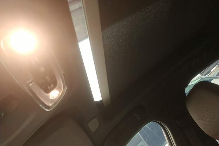 Used Volvo S60 2022 B4 Zhiyi Luxury Edition Headliner