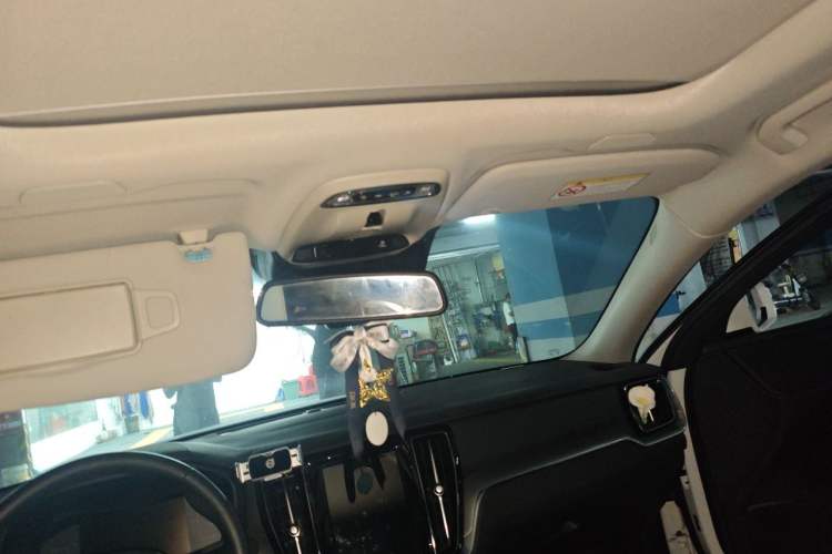 Used Volvo S60 2022 B3 Smart Drive Luxury Edition Headliner