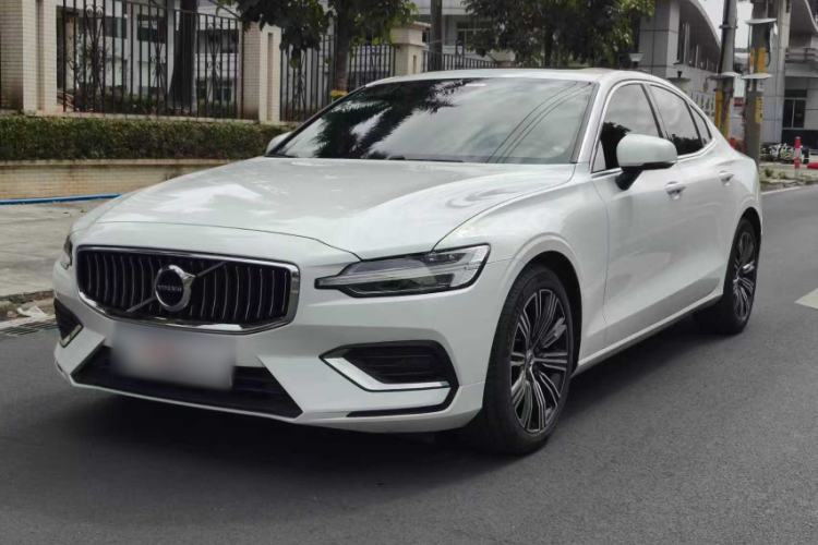 Used Volvo S60 2022 B4 Zhiyuan Luxury Edition Guazi used car, China used car export, Used car for sale, Used  cars, Cheapest cars for sale