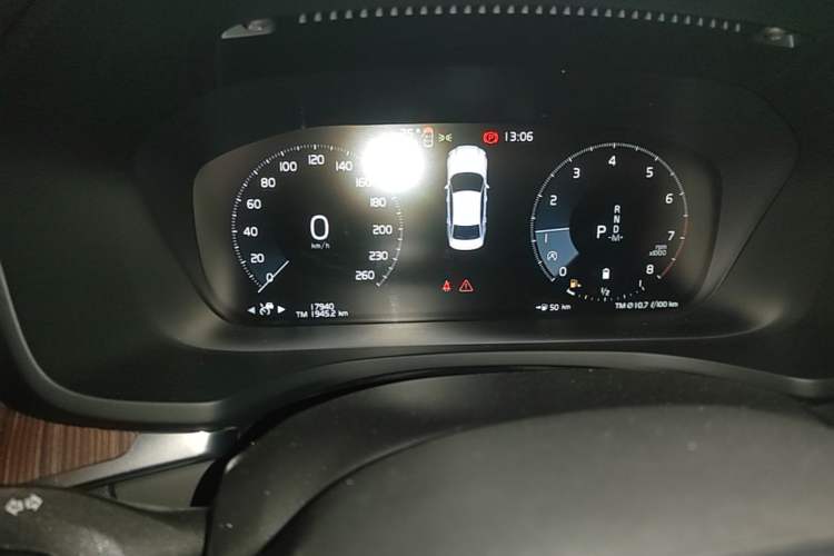 Used Volvo S60 2022 B4 Zhiyuan Luxury Edition Instrument Cluster