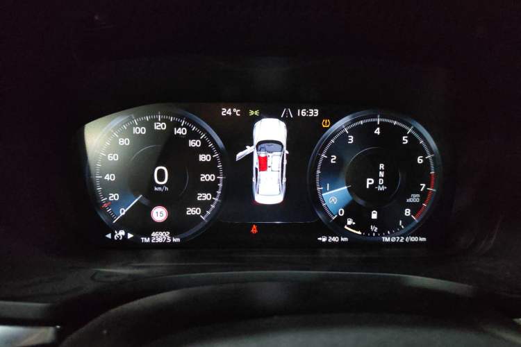 Used Volvo S60 2022 B4 Zhiyuan Luxury Edition Instrument Cluster