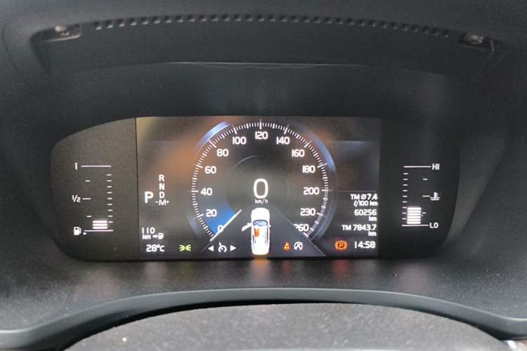 Used Volvo S60 2022 B4 Zhiyi Luxury Edition Instrument Cluster