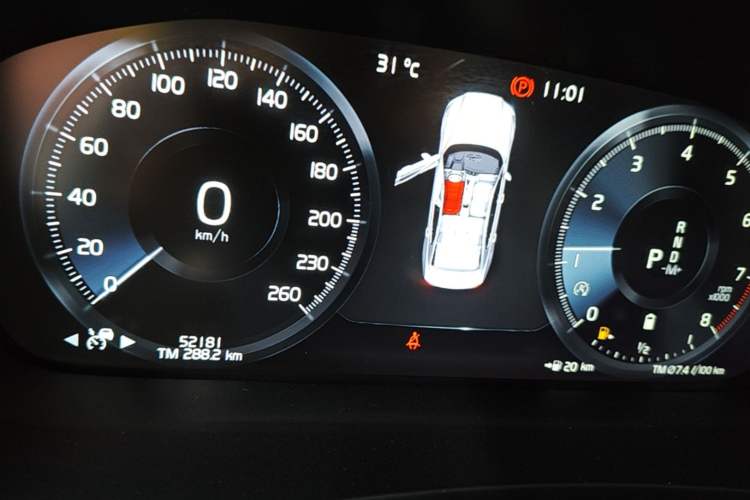 Used Volvo S60 2022 B4 Zhiyuan Luxury Edition Instrument Cluster