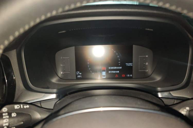 Used Volvo S60 2022 B3 Smart Drive Luxury Edition Instrument Cluster